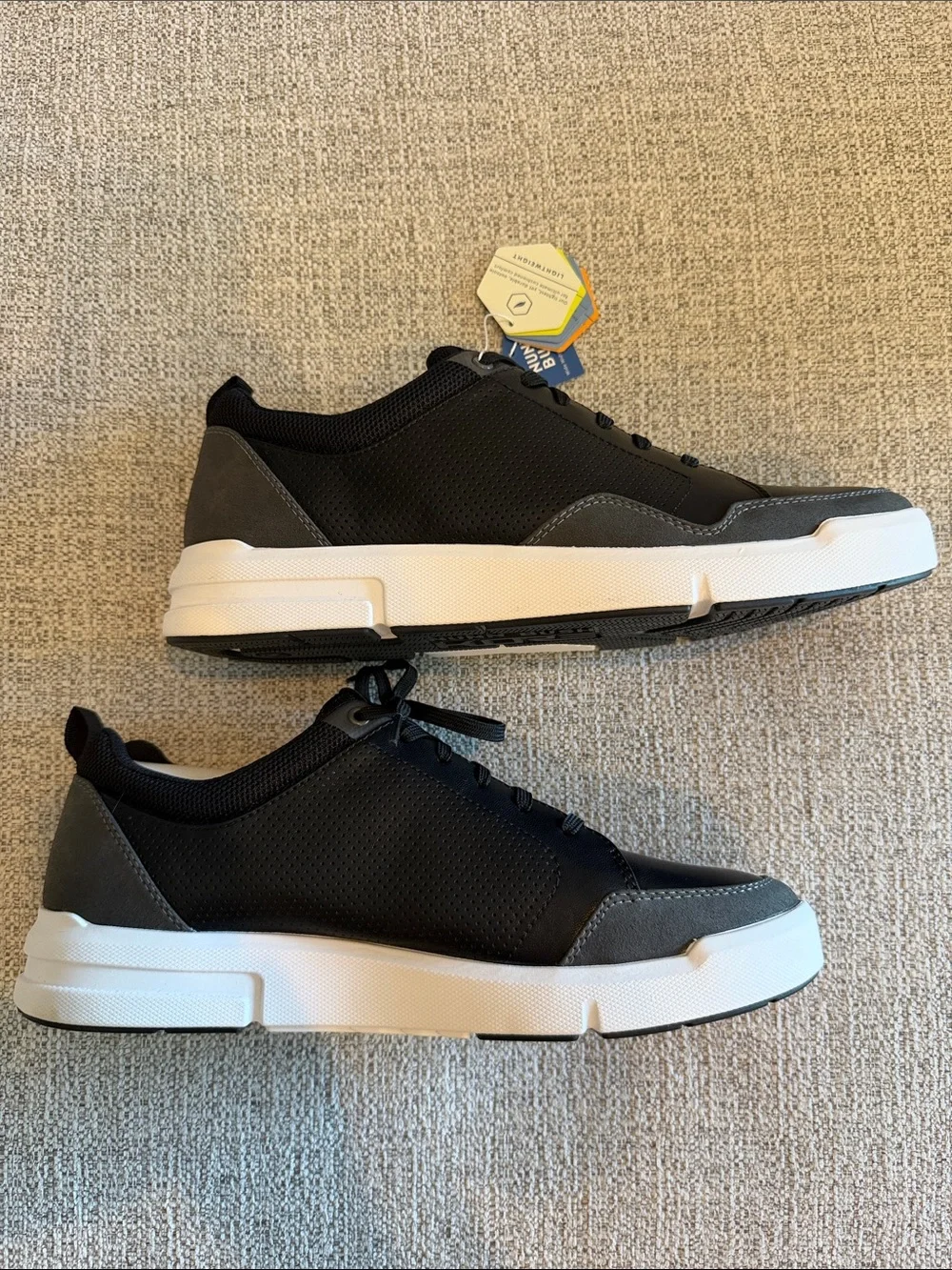 Nunn Bush Men’s Kore City Rally Black and White Low-Top Sneakers NWT